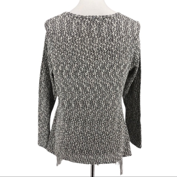 Gray & White Knitted Fringe Crew Neck Sweater - Picture 5 of 8